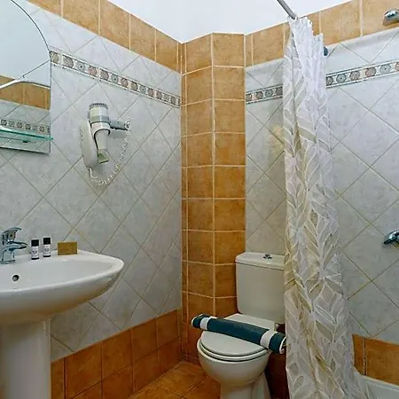 Отель Lilea's Castle 3*