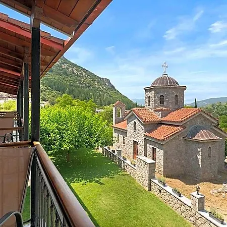 Отель Lilea's Castle 3*