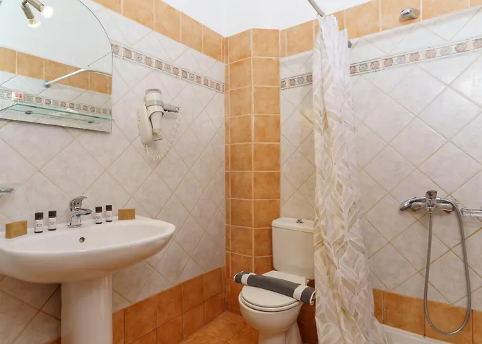 Lilea's Castle Hotel Lilaia